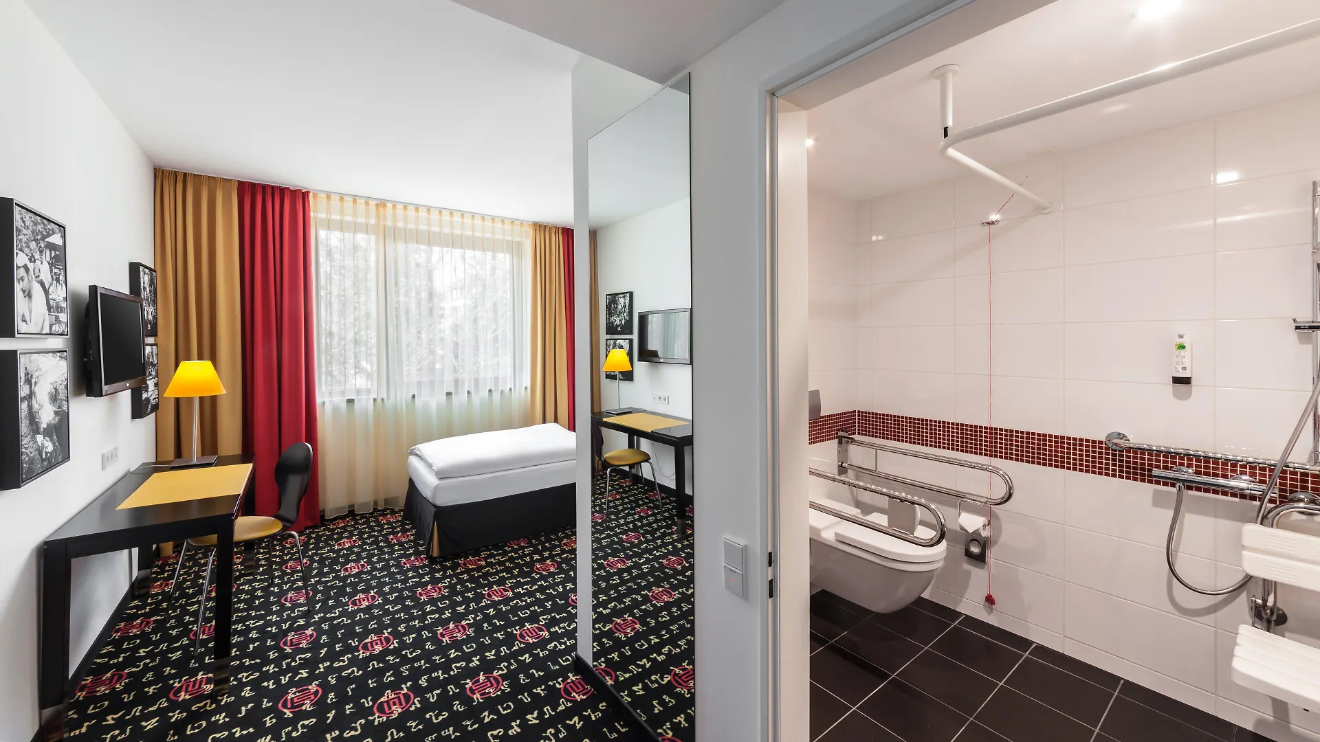 **** Szálloda Holiday Inn Munich - Westpark By Ihg Németország